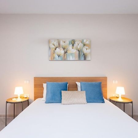 Home2Book Attic Terrace Apt Charming Ocean View กันเดลาเรีย ภายนอก รูปภาพ